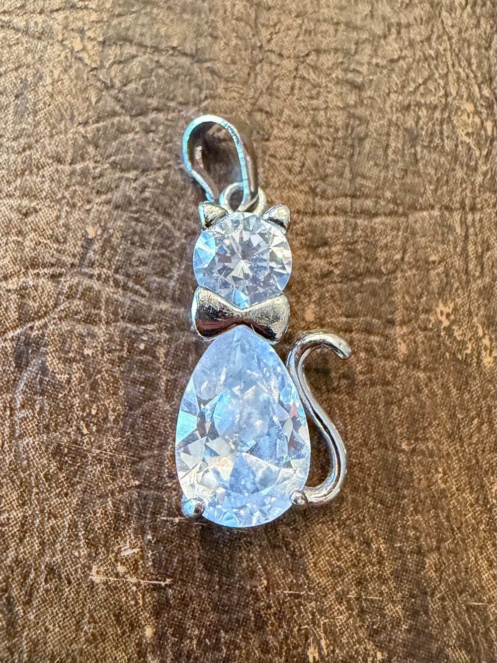 Clear Jewelled Kitty Cat Kitten Bow Charm Jewelry Gem Pendant Jewel Silvertone